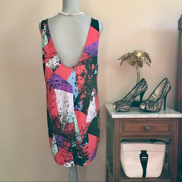 👗Playful scoop back Leith dress🌴 - Picture 3 of 5